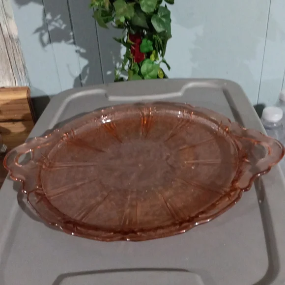 Vintage pink bowl and platter